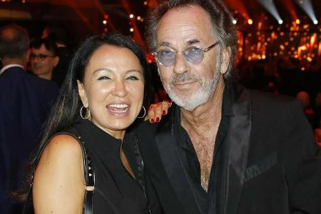 Hugo Egon Balder und seine Elena bei einer Preisverleihung im April 2019