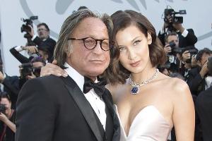 Mohamed Hadid, hier mit Tochter Bella, soll Geldsorgen haben