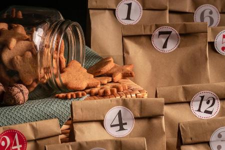 Kleine Brottüten eignen sich hervorragend für einen DIY-Adventskalender