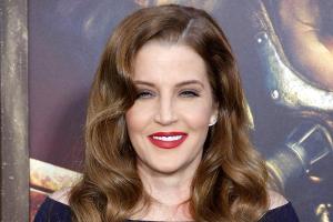 Lisa Marie Presley: Geht sie unter die Buchautorinnen?