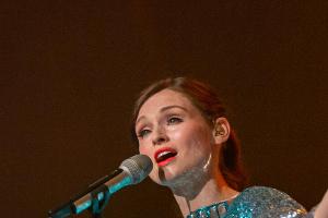 Sophie Ellis-Bextor legt sich für ihre Fans ins Zeug