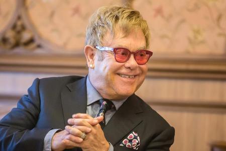 Gut gelaunt auch ohne Alkohol und Drogen: Sir Elton John