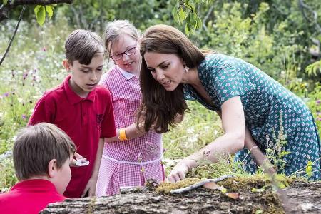 Herzogin Kate nimmt sich Zeit, um Kindern die Natur nahezubringen
