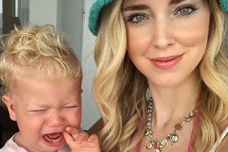 So zeigt Chiara Ferragnis Sohn seine Freude auf den bevorstehenden Urlaub