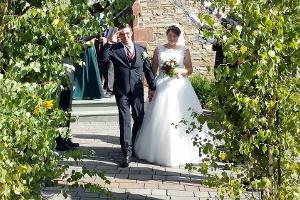 In "Bauer sucht Frau - Die schönsten Hochzeiten" gibt es unter anderem die Trauung von Ziegenwirt Roland und seiner Franzi z...