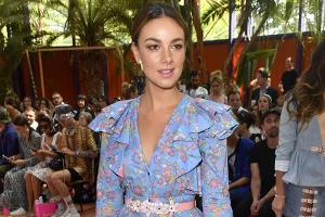 Janina Uhse im Boho-Chic bei der Show von Marina Hoermanseder auf der Berlin Fashion Week