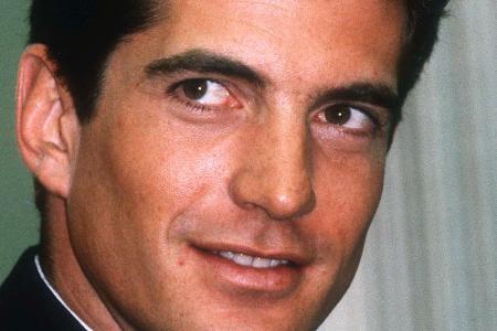 John F. Kennedy Jr. musste sich mit drei Jahren von seinem Vater, US-Präsident John F. Kennedy, verabschieden