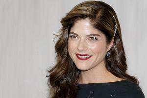 Selma Blair bei einer Veranstaltung im Jahr 2017 noch mit langer Mähne