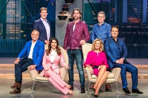 2019 stößt für die sechste Staffel von "Die Höhle der Löwen" Investor Nils Galgau (Mitte, stehend) zum Löwenrudel dazu