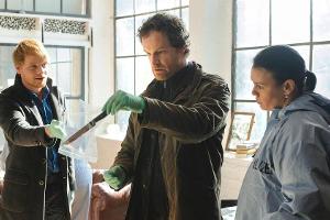 "Tatort: Alter Ego": Gemeinsam mit der Spurensicherung versuchen Peter Faber (Jörg Hartmann), Chef der Mordkommission und Da...