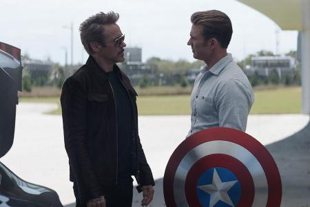Tony Stark alias Iron Man (Robert Downey Jr., l.) und Steve Rogers alias Captain America (Chris Evans) in 