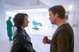 Ulrike Folkerts mit Sebastian Bezzel im "Tatort: Maleficius"