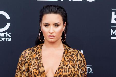 Demi Lovato steht zu ihren Körper