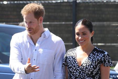 Prinz Harry und Herzogin Meghan bei ihrem ersten offiziellen Termin im Nyanga Township in Kapstadt