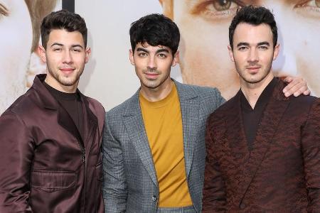 Nick (v.l.), Joe und Kevin Jonas lieben ihre Fans