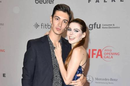 Klaudia mit K und Felipe Simon haben sich verlobt