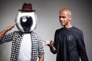 Teddy Teclebrhan (r.) hatte wenig Chancen gegen den "Masked Singer"-Champ Max Mutzke