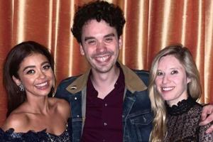 Schauspielerin Sarah Hyland (l.) hat vor zwei Jahren eine Niere von ihrem Bruder Ian erhalten