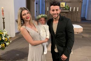 Domenico De Cicco und seine Partnerin Julia bei der Taufe ihrer Tochter