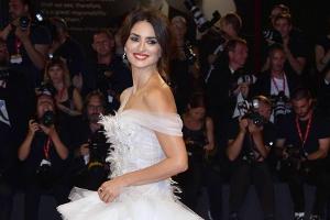 Penélope Cruz strahlte bei der "Wasp Network"-Premiere in Venedig