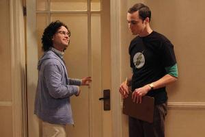 Johnny Galecki (l.) alias Leonard Hofstadter und Jim Parsons alias Sheldon Cooper in "The Big Bang Theory"