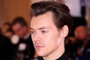 Sänger und Schauspieler Harry Styles bei der Met Gala 2019 in New York