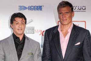 Vor der Kamera ärgste Feinde, dahinter beste Kumpel: Sylvester Stallone (l.) und Dolph Lundgren