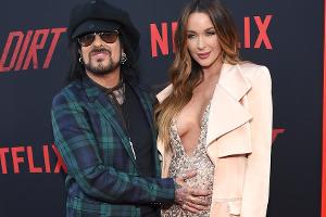 Nikki Sixx und seine Frau Courtney bei einem Auftritt in Hollywood