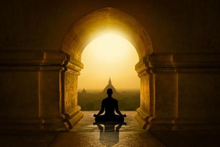 Die indische Heilkunst Ayurveda kann uns auch an heißen Tagen ins Gleichgewicht bringen