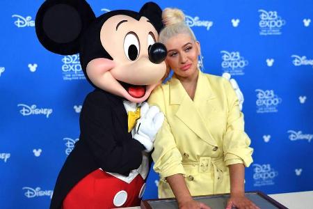 Sichtlich gerührt: Christina Aguilera bei ihrer Ehrung