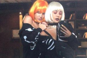 Vanessa Hudgens im Skelett-Kostüm