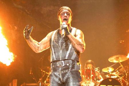 Rammstein landen in den Charts 2019 mit ihrem selbstbetitelten Longplayer das Album des Jahres