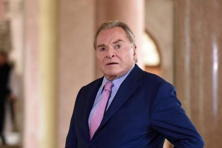 Schauspieler Fritz Wepper als Bürgermeister Wolfgang Wöller in der 19. Staffel 