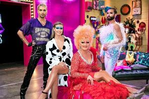 Tom Neuwirth alias Conchita Wurst (r.) mit den "Queen of Drags"-Kollegen Bill Kaulitz, Heidi Klum und Gastjurorin Olivia Jones