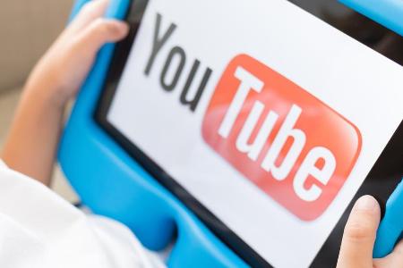 Auch Kinder können mit YouTube Geld verdienen