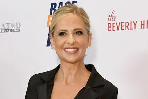 Sarah Michelle Gellar muss zuhause Fashion-Fragen klären