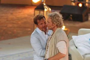 Foto aus alten "Wetten, dass..?"-Zeiten (2011): Gastgeber Thomas Gottschalk (r.) und Gast Dieter Bohlen