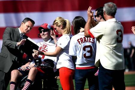 Pete Frates (2.v.l.) im Jahr 2015