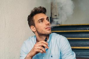 Wer mit dem Rauchen aufhören will, für den können E-Zigaretten ein erfolgreiches Hilfsmittel sein