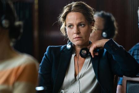 Kriminalhauptkommissarin Olga Lenski (Maria Simon) verfolgt den Prozess um die Baugenehmigung des ersten polnischen Atomkraf...