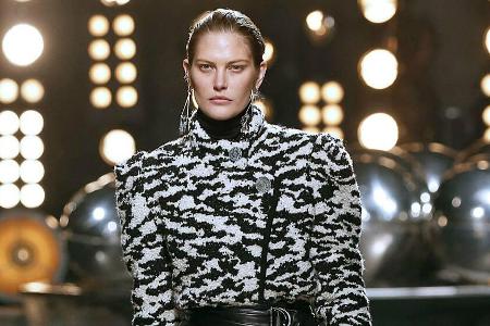 Dieses Zebra-Modell von Isabel Marant liegt absolut im Trend