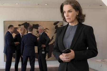 Christelle Leblanc (Désirée Nosbusch) sieht ihre Macht als Investmentchefin gefährdet.