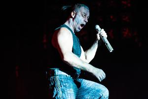 Till Lindemann bei einem Rammstein-Konzert in Moskau