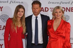 Til Schweiger mit seinen Töchtern Lilli (l.) und Luna bei der Europa-Premiere von "Head Full of Honey" in Berlin