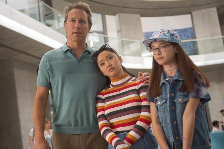 John Corbett (v.l.), Lana Condor und Anna Cathcart werden im Sequel zu 