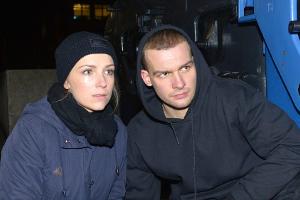 "GZSZ": Lilly und Chris sind zur Helplet-Zentrale gefahren, um ihren gefährlichen Plan durchzuziehen