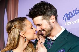 Jana Julie Kilka und Thore Schölermann zeigen ihr Liebesglück