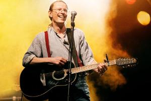 Alexander Scheer spielt den DDR-Liedermacher und Stasi-Spitzel Gerhard Gundermann