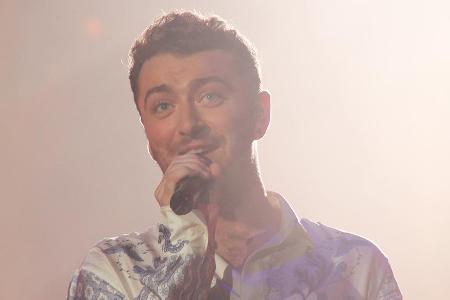 Sänger Sam Smith fühlt sich weder männlich noch weiblich