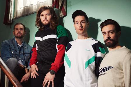 Bastille, das sind Bassist Will Farquarson, Schlagzeuger Christopher 